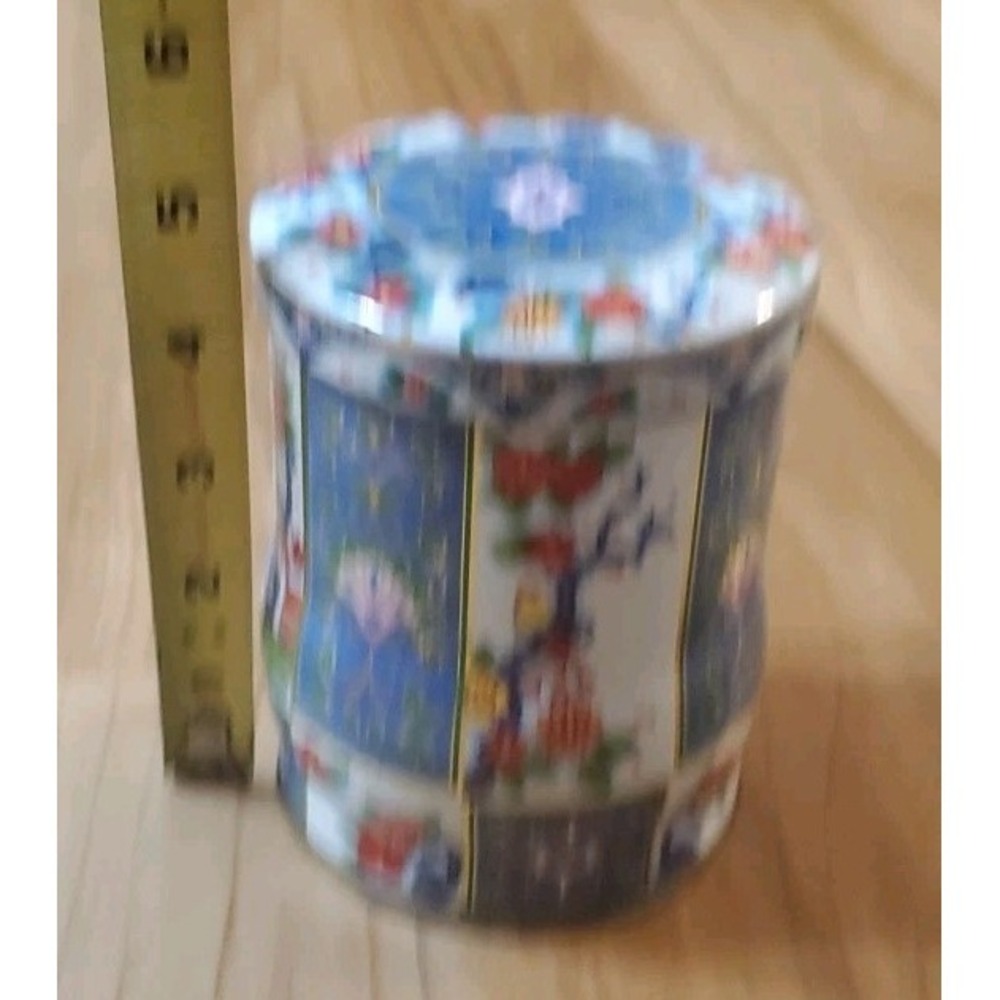 Vintage 1970's Daher Tin Made in England Tin Box Co Long Island City NY Floral - Picture 7 of 8